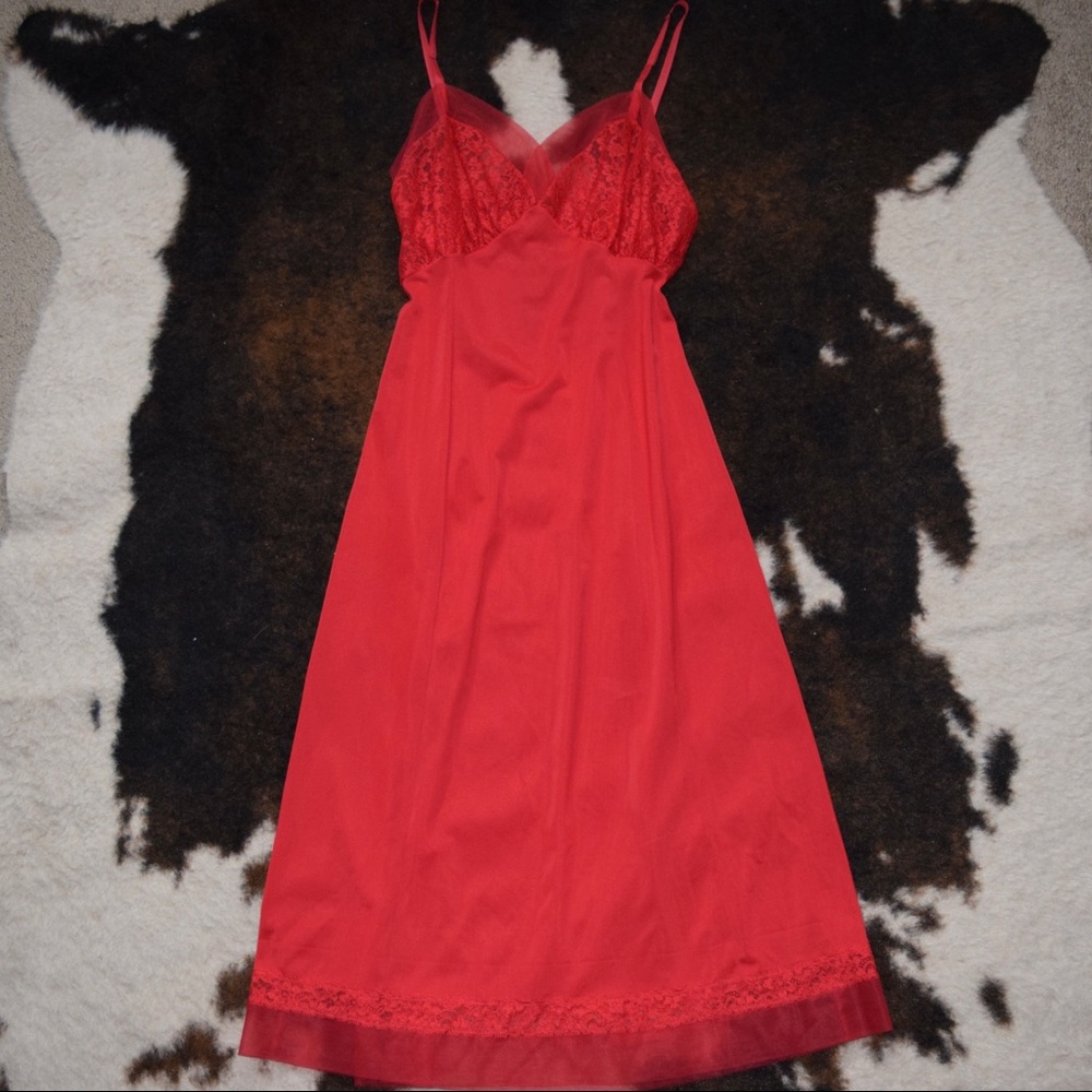 Elegant Red Lace Chemise